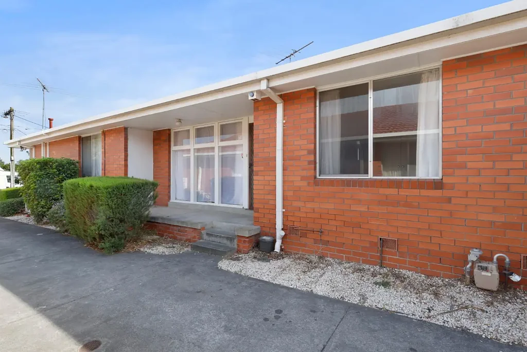 Spacious Two Bedroom Unit