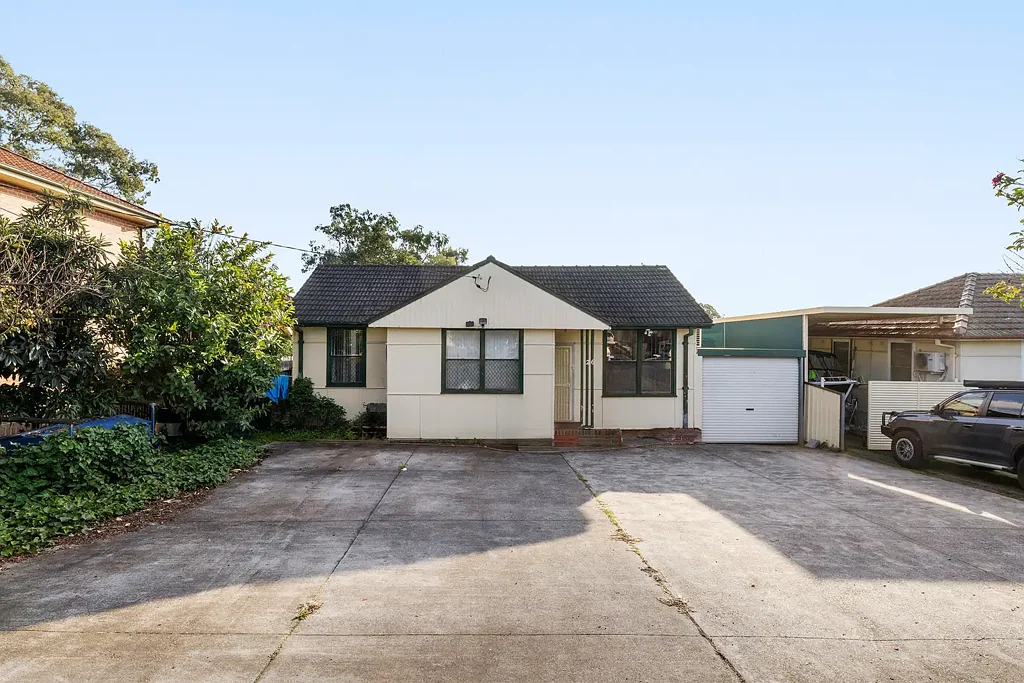 26 Saurine Street, Bankstown, NSW 2200