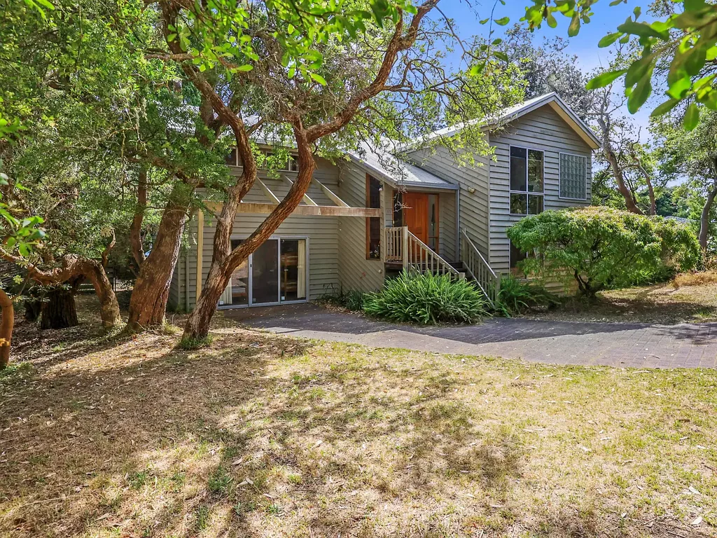 Sandy Point 5 Bedroom Fun time or full time