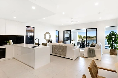 60 Marina Parade, Jacobs Well, QLD 4208, 5 slaapkamers, 4 badkamers, House