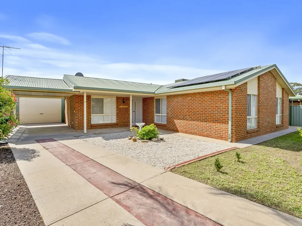 Rutherglen 3部屋 Tastefully renovated home in a highly sought pocket of Rutherglen