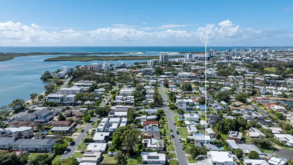Maroochydore 5房  Rare Broadsea Opportunity – Families, Investors & Tradies Must Inspect