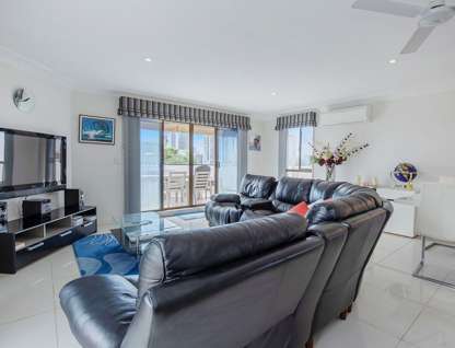 5/33 Surfers Avenue, Mermaid Waters, QLD 4218, 3 Bedrooms, 2 Bathrooms, Apartment