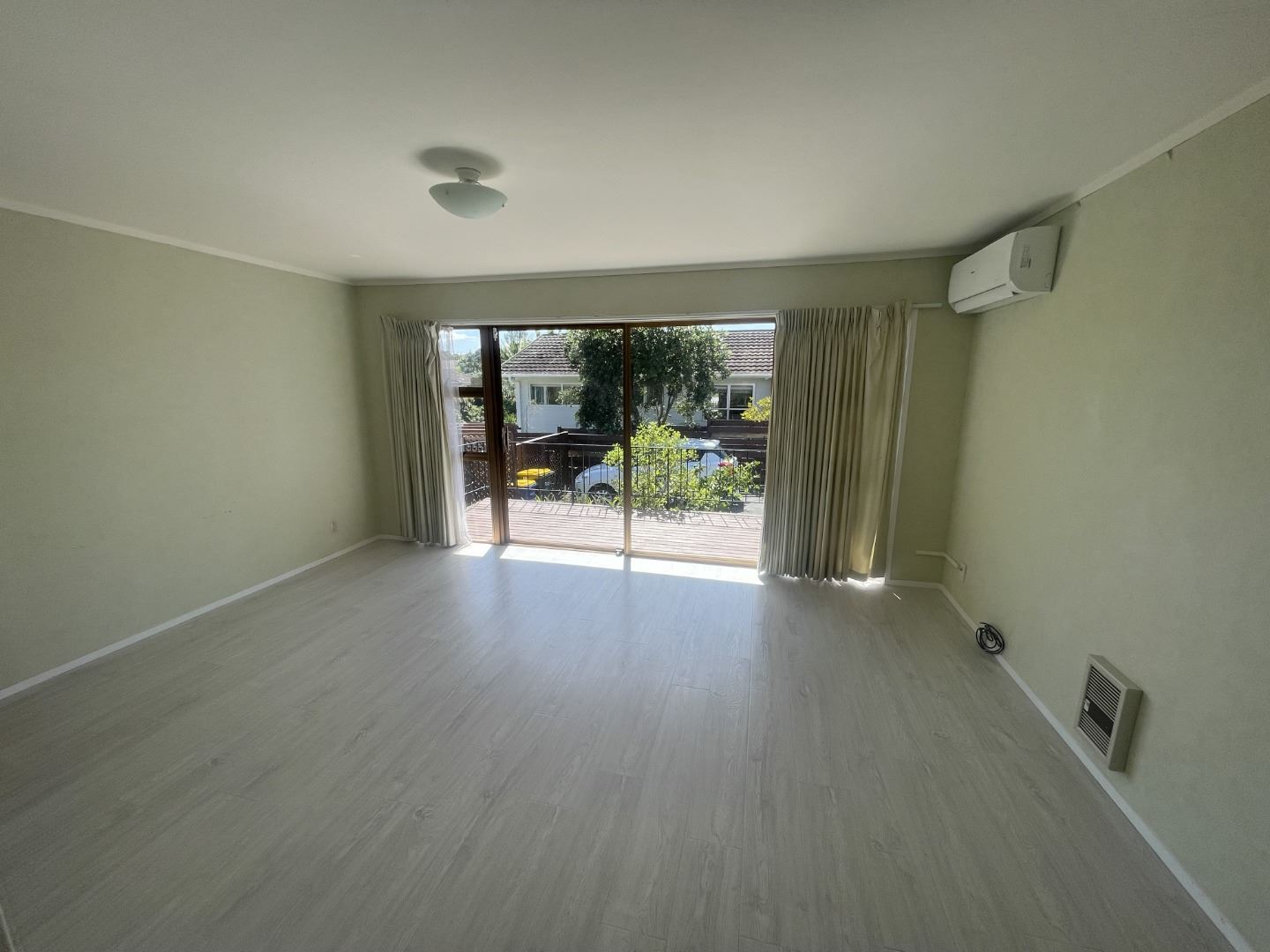 3/191 Lake Road, Belmont, Auckland - North Shore, 3 Schlafzimmer, 1 Badezimmer