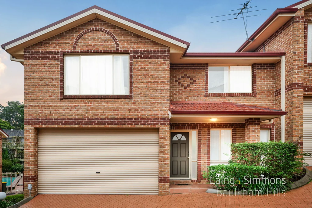 Baulkham Hills 3chambre Superb Townhouse with House-Like Proportions - Rumpus Upstairs, Three Bathrooms and One Common Wall