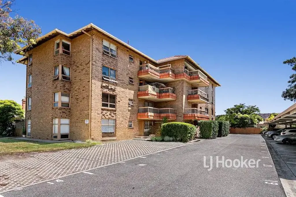 Glenelg North 1房  Sensational Glenelg Lifestyle - Low-Maintenance & Perfectly Located