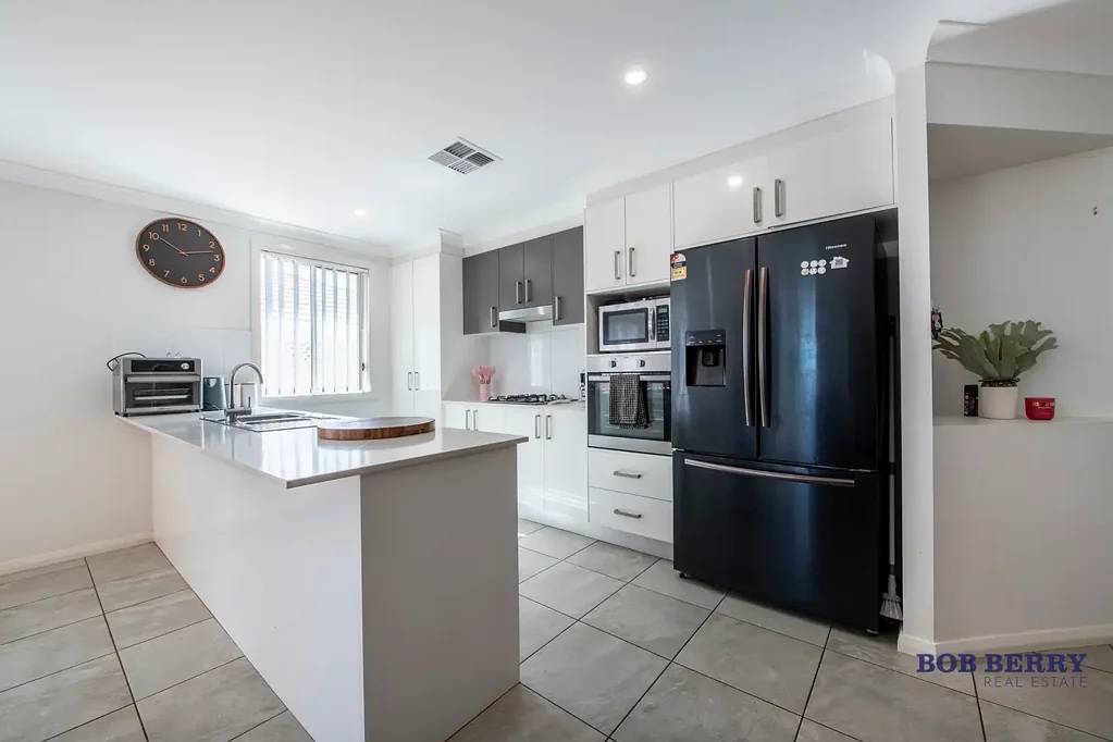 69 Champagne Drive, Dubbo, NSW 2830