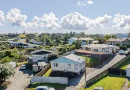 52 Main Road, Raglan