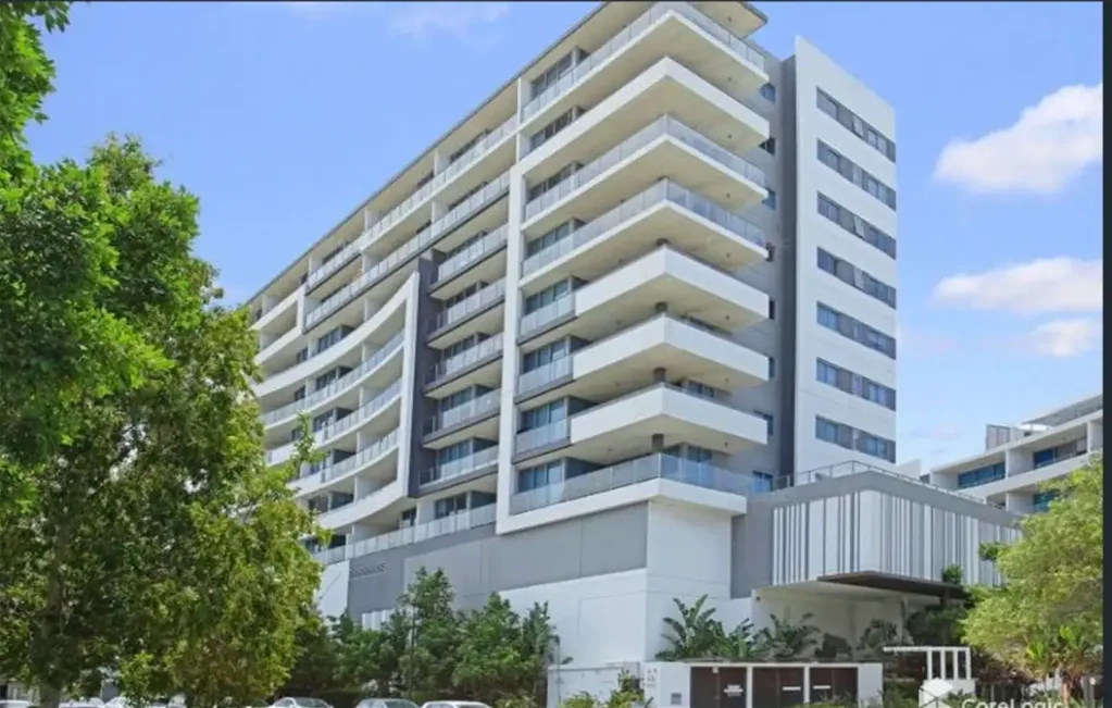 Spacious 3-Bedroom Apartment in Prime Harbour Town Location
