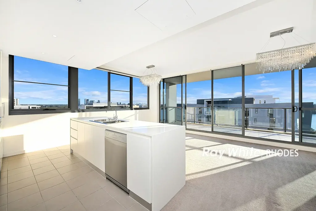 Spacious 3-Bedroom Apartment |  with Abundant Natural Light
