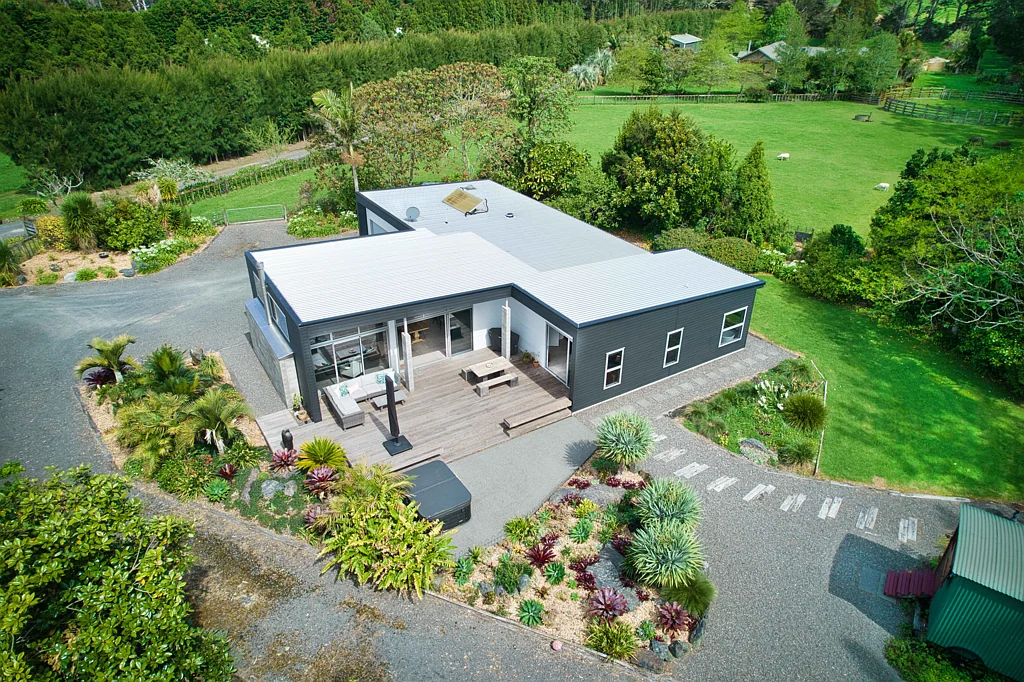 Mangawhai 3chambre Modern, private, and light-filled