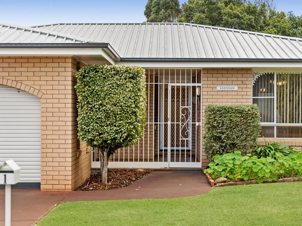 Centenary Heights 4房 巴纳姆...一个真正的家庭家园。 Barnham... A true family home.