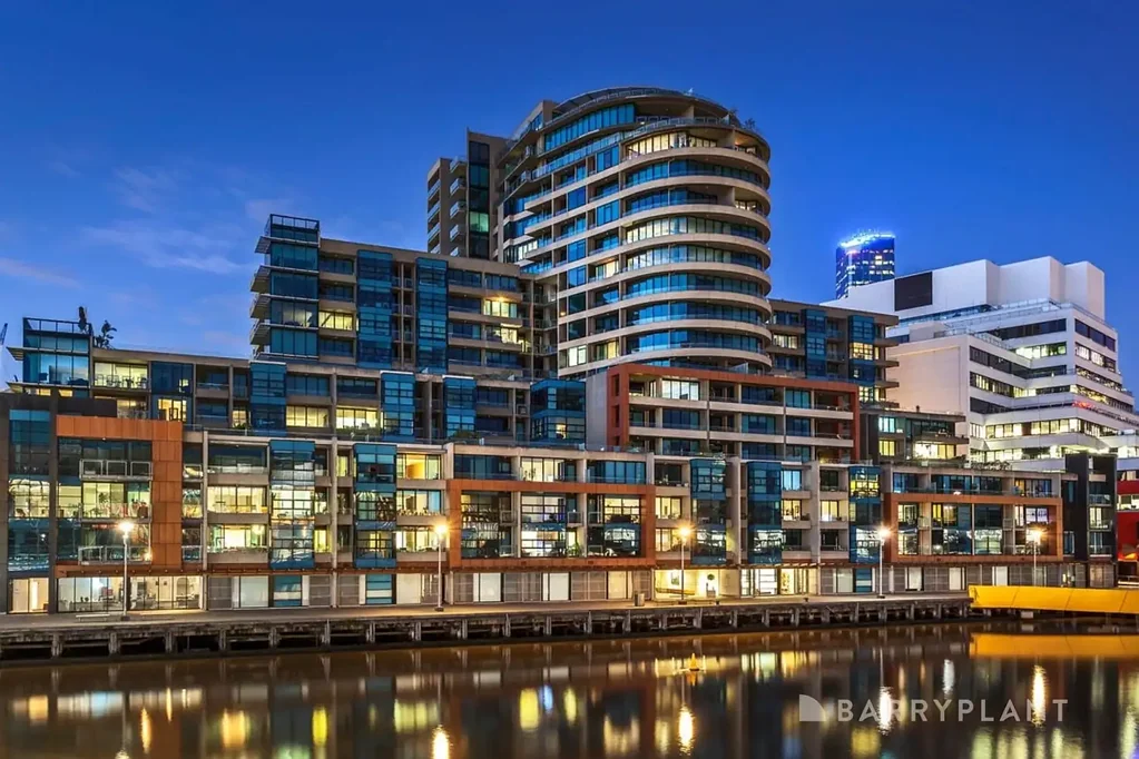 823/60 Siddeley Street, Docklands, VIC 3008
