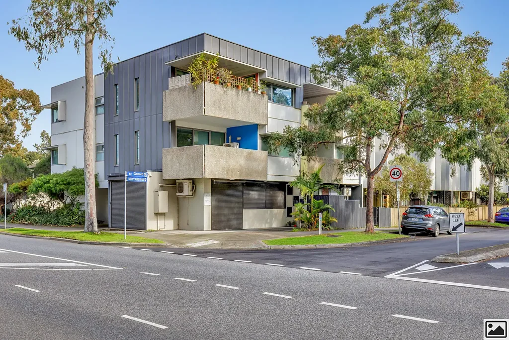 Fully Furnished Option | Spacious 2 -Bedroom with Courtyard