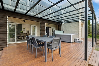 16 Almond Grove, Greenhithe, North Shore City