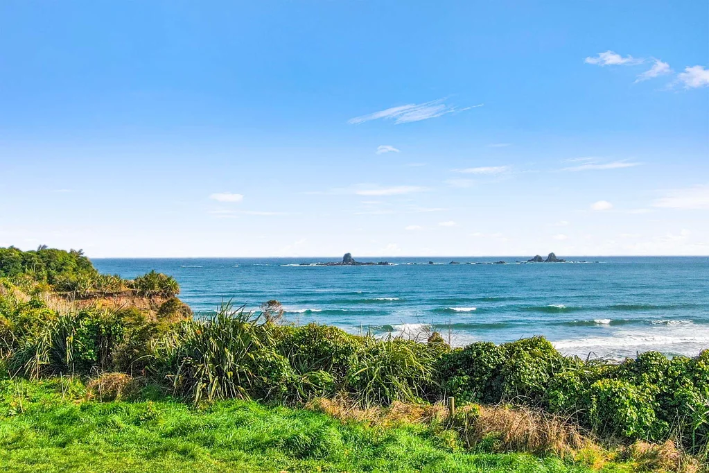 Cape Foulwind Big on Views, Space & Lifestyle Appeal