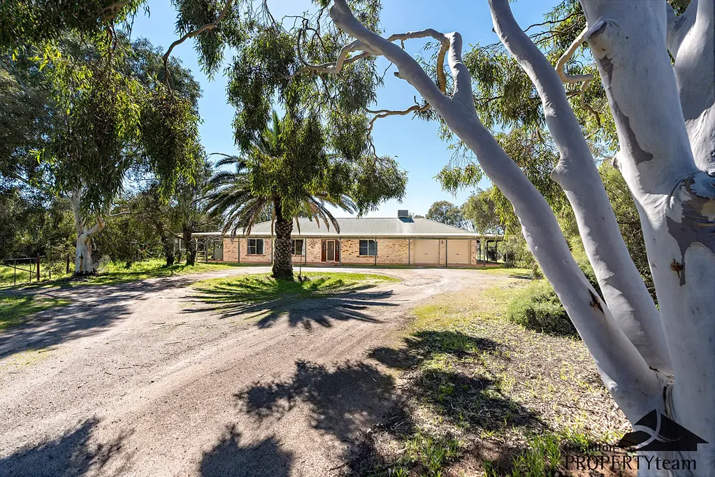 3 Dorset Drive, Deepdale, WA 6532