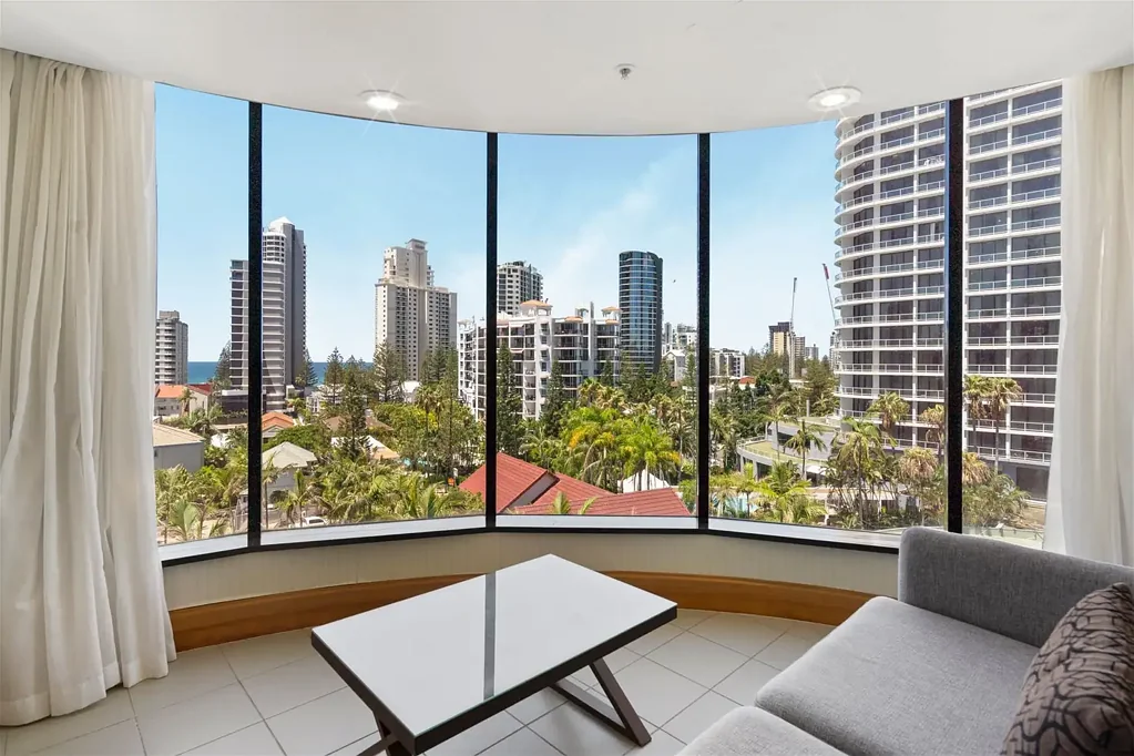 Surfers Paradise 2ห้องนอน Dual Key 5th Floor Apartments | Flexible Income & Coastal Lifestyle