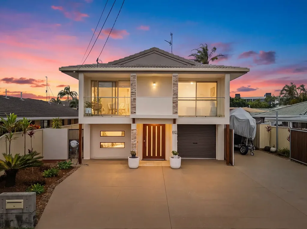 25 Scoter Avenue, Paradise Point, QLD 4216