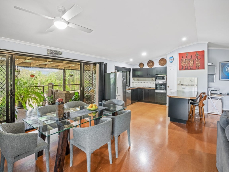 12 QUEEN ELIZABETH DR, COOLOOLA COVE QLD 4580, 0 chambres, 0 salles de bain, House