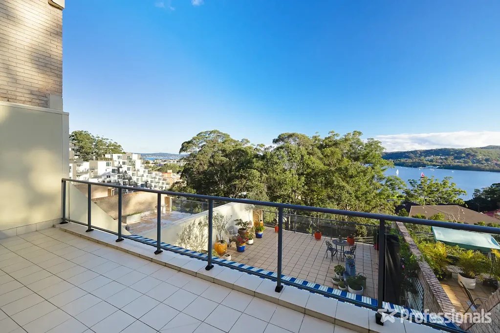 Gosford 2 Bedroom Stunning  Apartment with Beautiful Waterviews