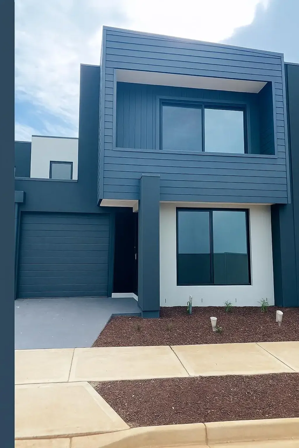 Spacious 3-Bedroom Townhouse for Rent - Prime Location!