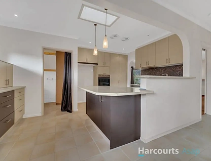 8 Fair Crescent, Dandenong North, South East Melbourne, 4 Bedrooms, 2 Bathrooms, House