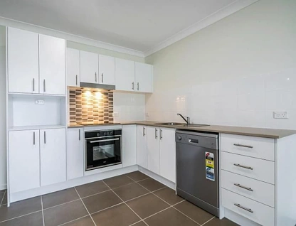 2/61 Dudleigh Street, Booval, Ipswich - Greater Region, 1 Bedrooms, 1 Bathrooms, Apartment