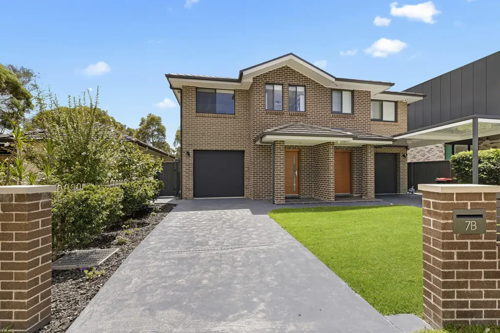 Belfield 4ਬੈੱਡਰੂਮ A Contemporary Duplex in Belfield’s Finest Setting