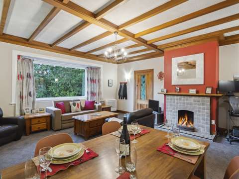 Ngaio 2Moenga Sensational two bedroom in Ngaio Village