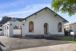 10 McEnroe Grove, Naenae
