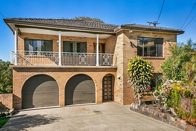 Constitution Hill 5房 可饱览 Sydney City 和 Parramatta 天际线全景的宏伟家庭住宅 Grand Family Residence with Panoramic Sydney City & Parramatta Skyline Views