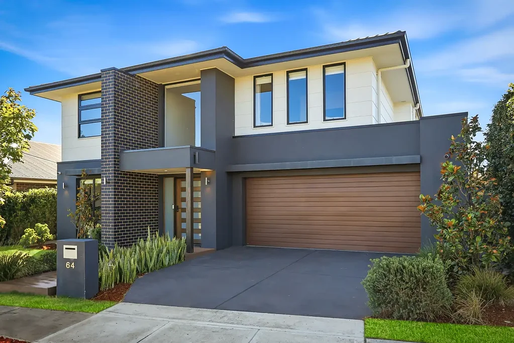 Spacious Family Living in the Heart of The Gables