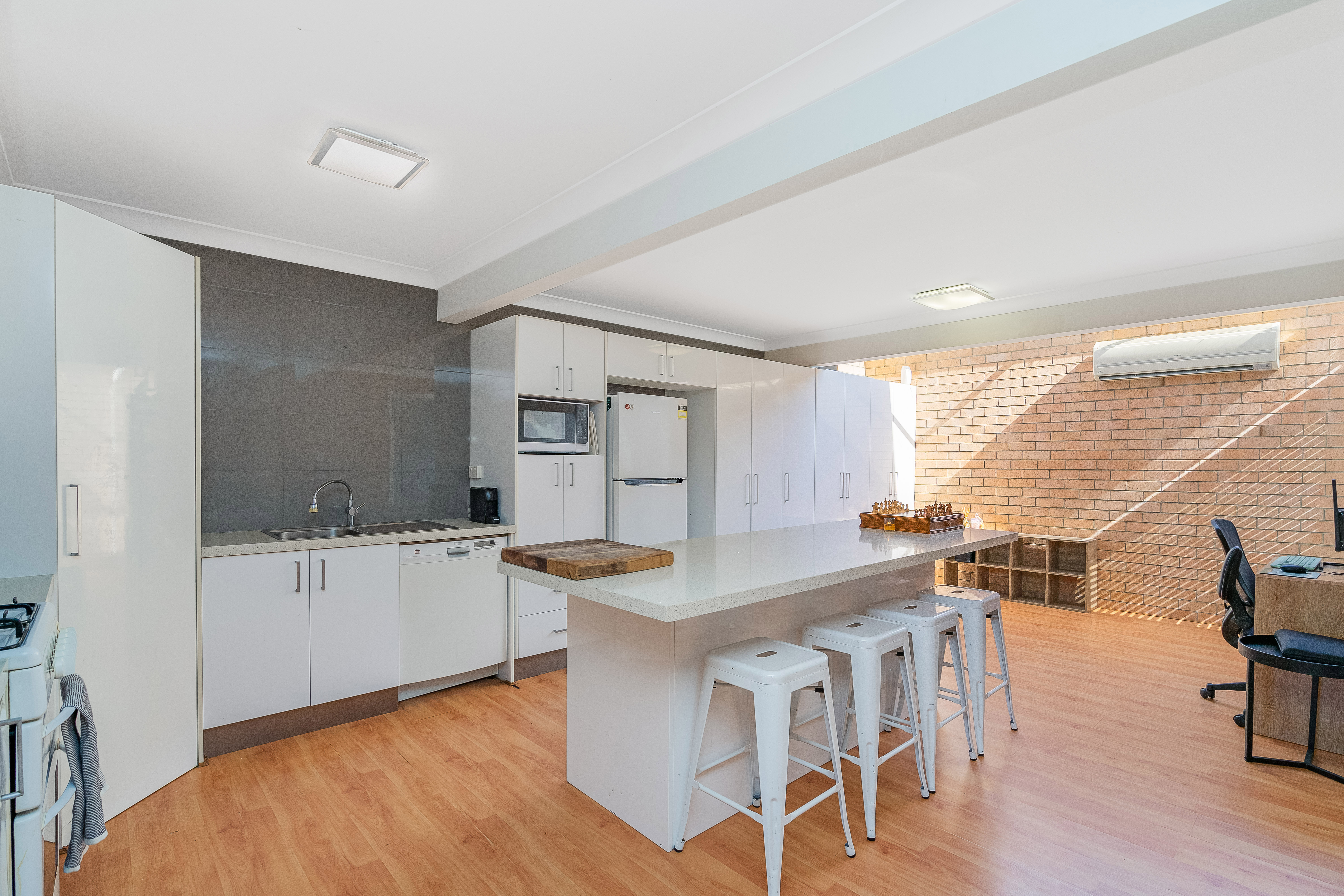 UNIT 3 216 UNION ST, MEREWETHER NSW 2291, 0 chambres, 0 salles de bain, Unit