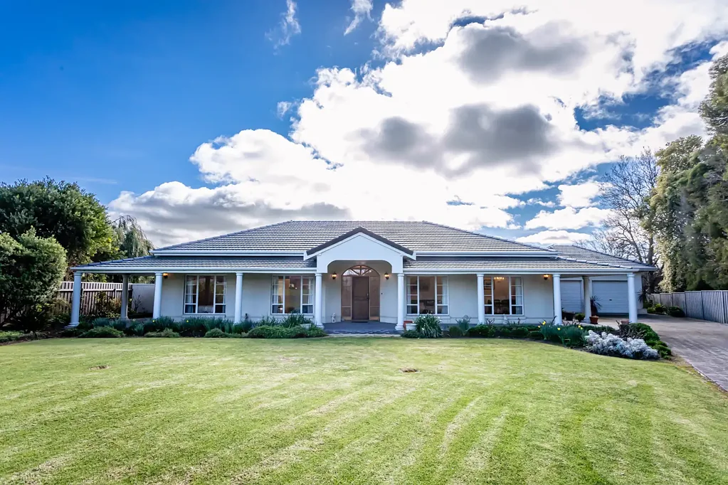Naracoorte 3غرفة نوم Elegant Family Living in Desirable Dartmoor Close
