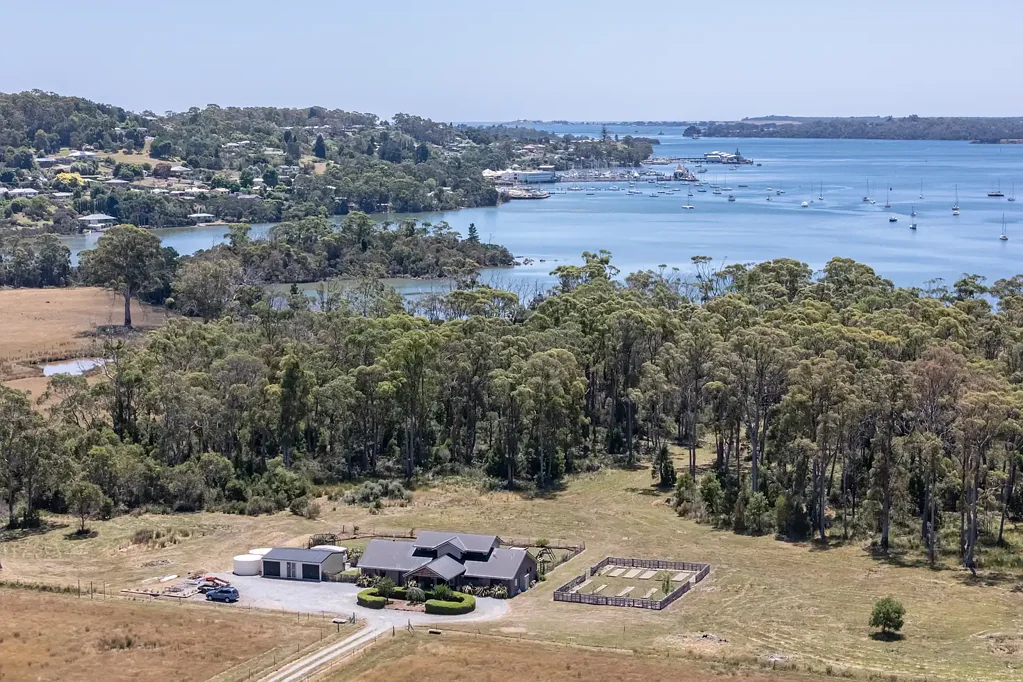 201 Bowens Jetty Road, Beaconsfield, TAS 7270