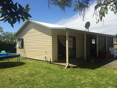 Henderson-- Tidy 2 Bedroom House