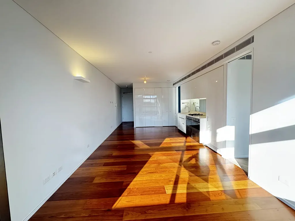 BRIGHT AND SPACIOUS TWO BEDS ON LEVEL 9 IN CENTRAL PARK