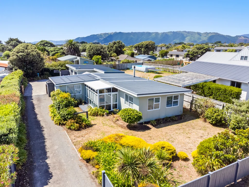 5 Eruini Street, Waikanae Beach, Wellington