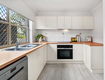 1/29 Oatland Crescent, Holland Park West, Brisbane - Southern Region, 3 habitaciones, 2 baños, Townhouse