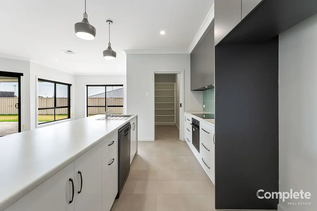Mount Gambier 4બેડરૂમ Complete Real Estate