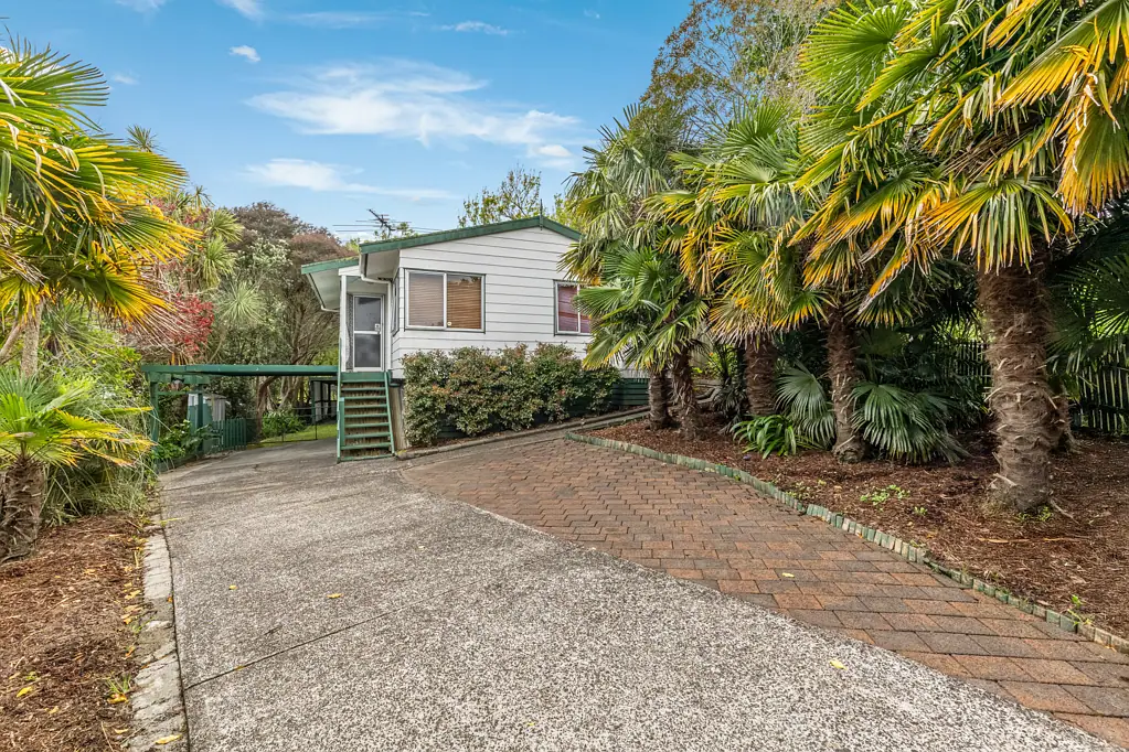 23 Imperial Place, Henderson, Waitakere City, Auckland