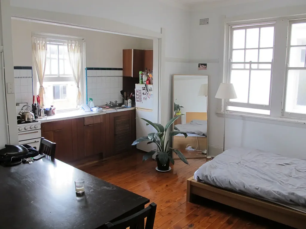 Studio in prime Inner Sydney village position