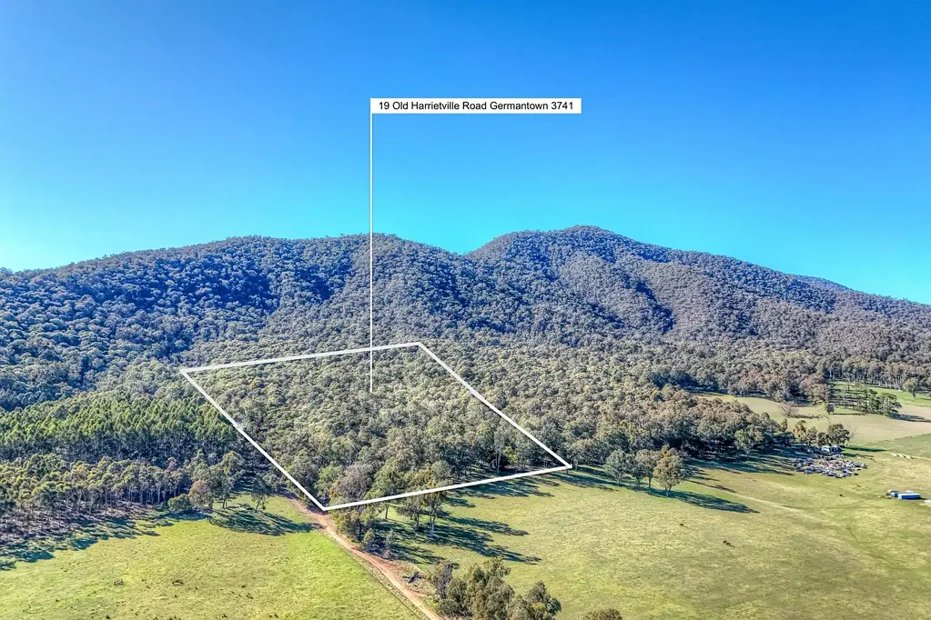 Bright Escape to Your Own 17 Acre Bush Hideaway in Bright