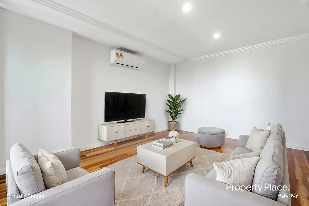 East Hills 1Kwarto Centrally Located Entry-Level Unit