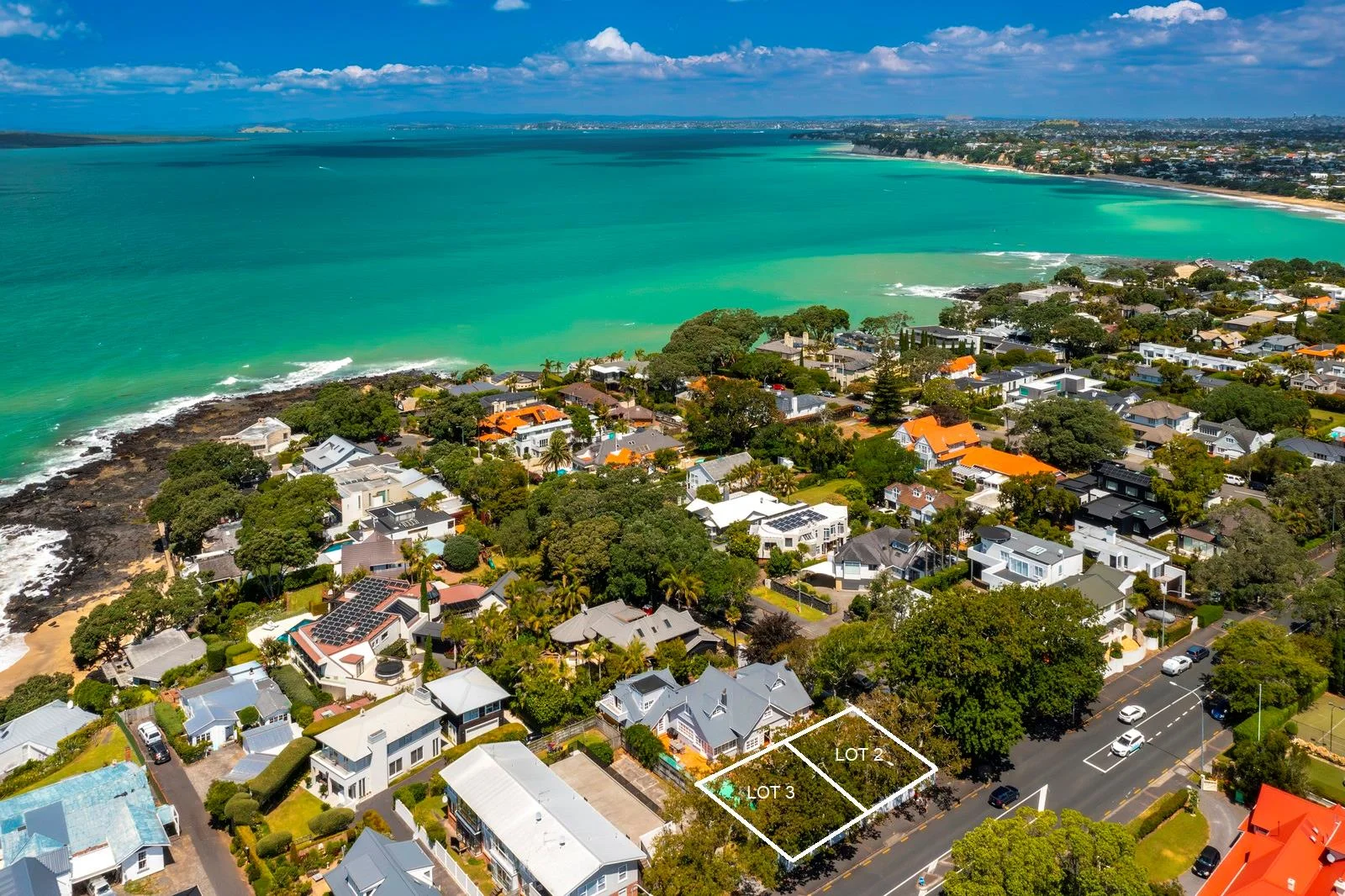 Takapuna 3Phòng ngủ Two Freehold Sections - Golden Mile