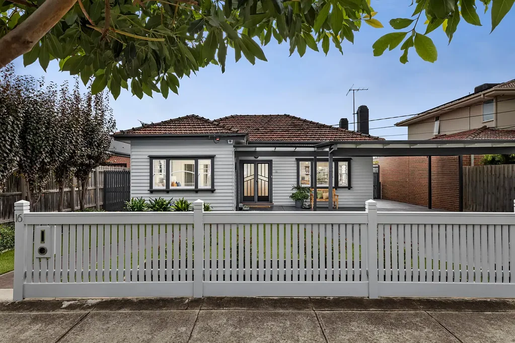 Aberfeldie 4部屋 Lifestyle Excellence with North-Facing Rear on 693m²