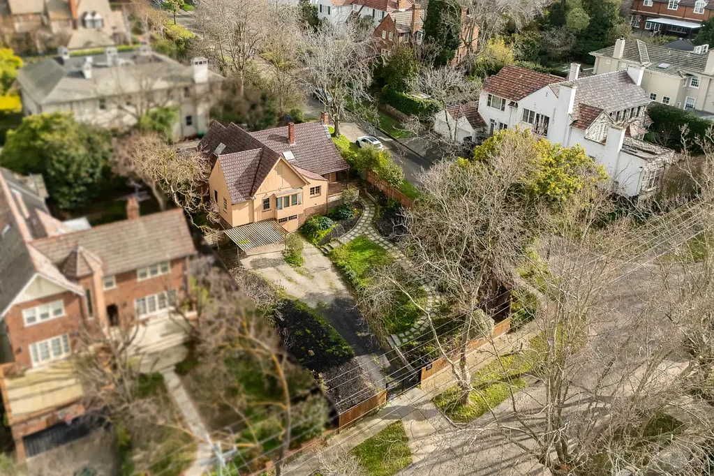Malvern 4房 顶级学区房，艺术与手工艺风格的魅力居所 Arts and Crafts Charm amid Top-Tier Schools