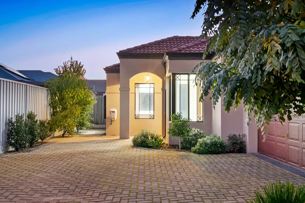 Booragoon 4房  Spacious Family Living