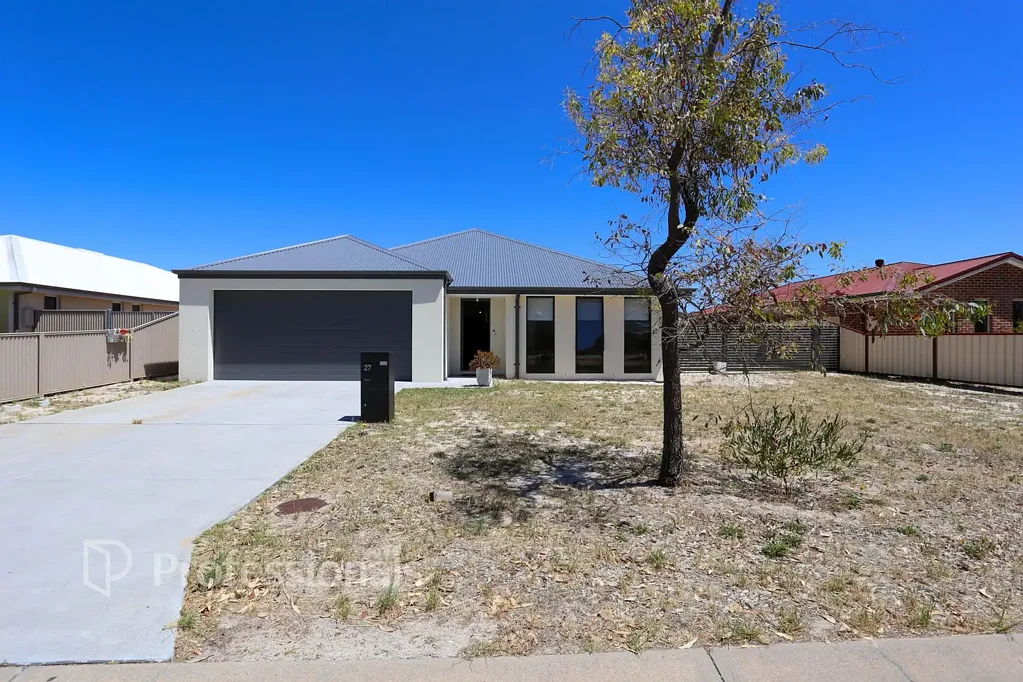 27 Hood Way, Castletown, WA 6450